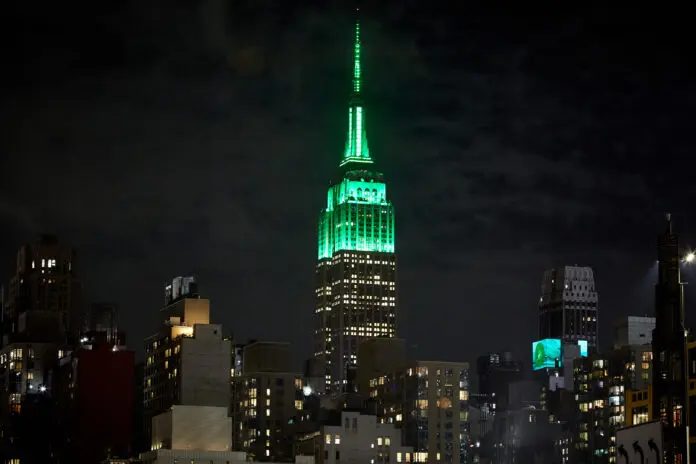 EMPIRE STATE BUILDING IN NEW YORK, UNITED STATES, JOINS TOURISM