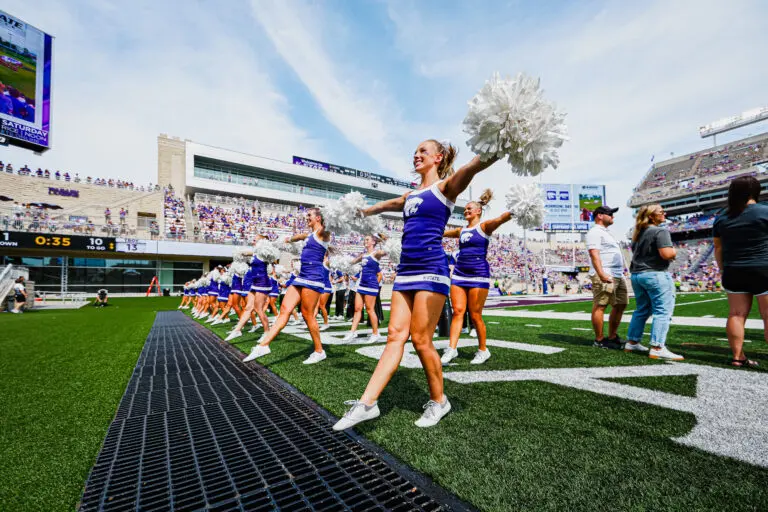 Cheerleaders To Take Centre Stage at CHQ and EPIC Ahead of College Football Classic Event