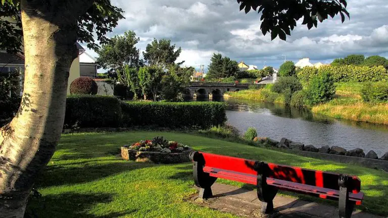 “This Seaside Village in Ireland Has the Best Seafood You’ve Never Heard Of — And It’s Drop-Dead Gorgeous”