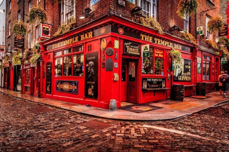 Well Spent: The Best Places in Dublin to Eat, Drink, and Shop