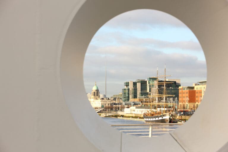 Tourism Ireland welcomes the news that Dublin is voted the fourth friendliest city in the world and third friendliest in Europe by Conde Nast Traveller Magazine