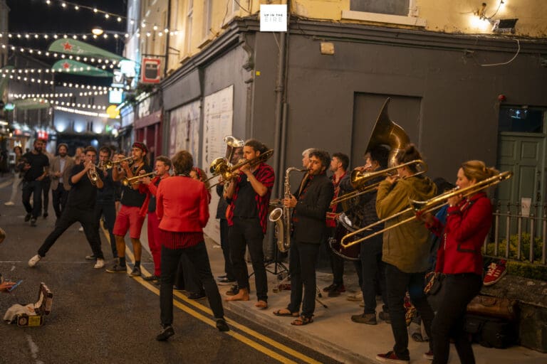 Galway Races Summer Vibes – Where the city meets the track for a week of unbeatable fun!